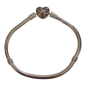 Pandora Moments Sterling Silver Bracelet With Heart Clasp 590719 - 7 1/4" - NWOT